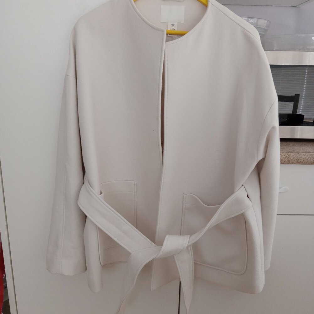 Jacket with belt
